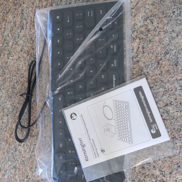 Kensington Simple Solutions Wired Compact iPad Keyboard Lightning Connec… - Picture 2 of 11